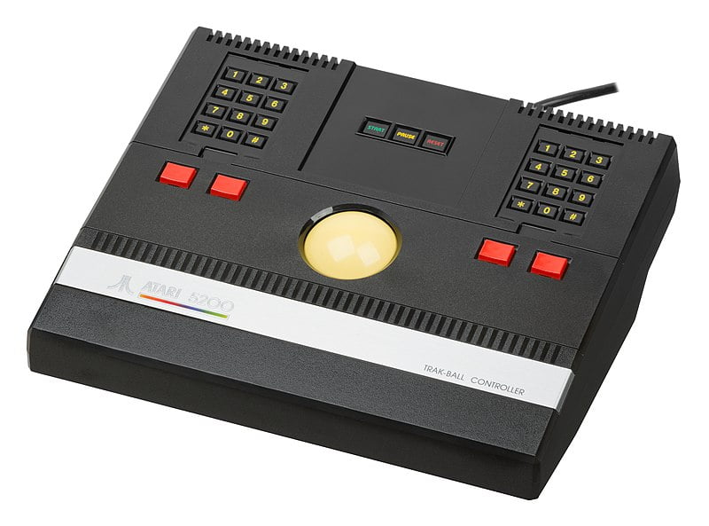 Atari 5200 Trackball Controller. צילום: Evan-Amos